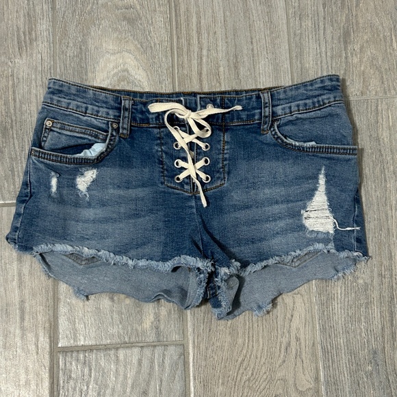 Billabong Pants - Women's Billabong Distressed Tie Short Jean Shorts - 26